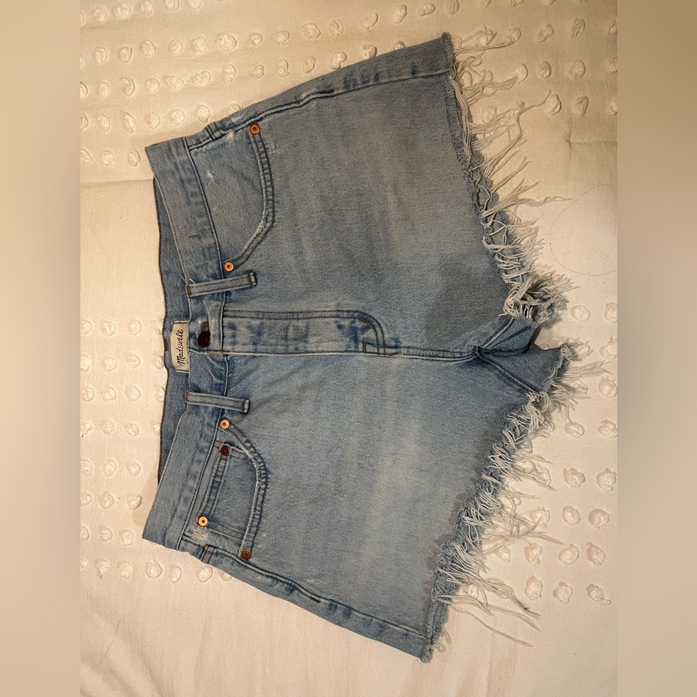 Madewell: Size 29 “Relaxed Denim Shorts”